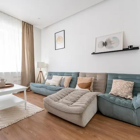 Uccle - Elegance & Modernity In A Quiet Setting 公寓 *