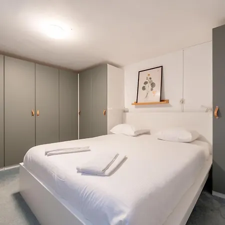 公寓 Uccle - Elegance & Modernity In A Quiet Setting 布鲁塞尔
