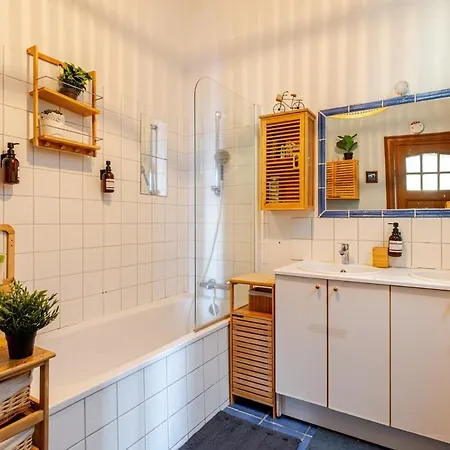 Luxury At Grand Place & Manneken Pis Bruxelas