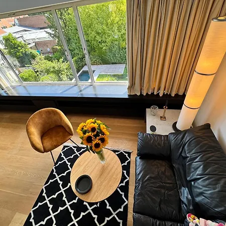 Apartment 'l' *