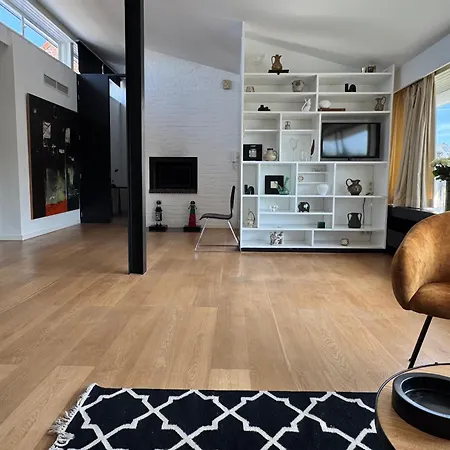Apartment 'l' *