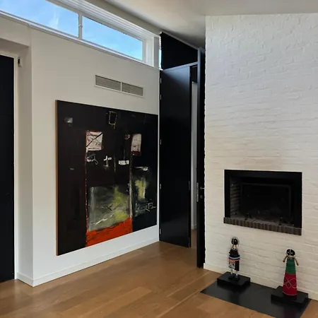 Apartment 'l'