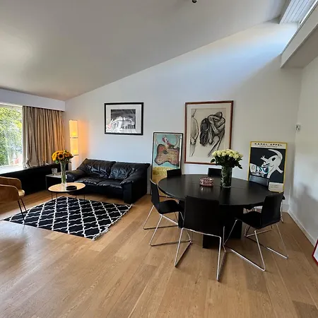 Apartment 'l'