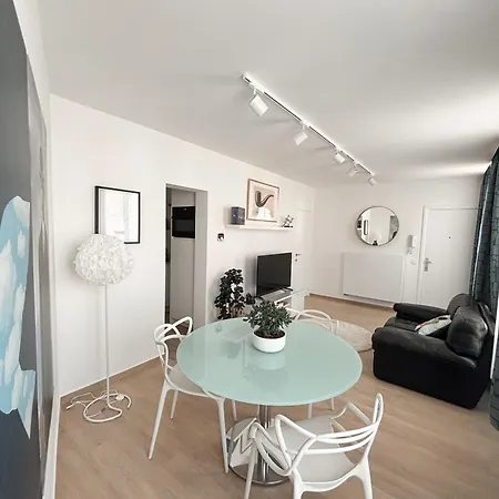 Fully Furnished And Modern Flat - Center דירה *