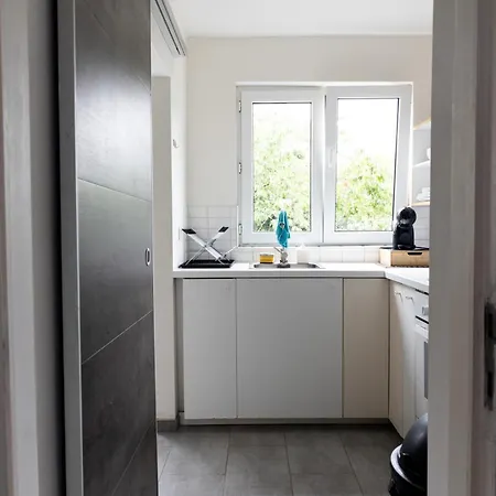 Confortable Avec Garage Premier Etage Sans Terrasse *
