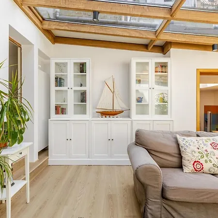 Maison Du Cinquantenaire - The Residential *