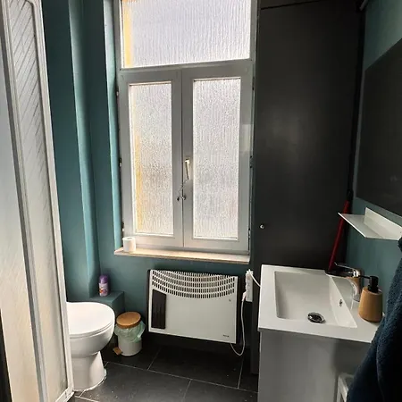 T2 Neuf Quartier Calme Et Transport Devant