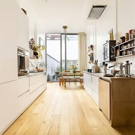 Cozy With Garden Homestay Brussels