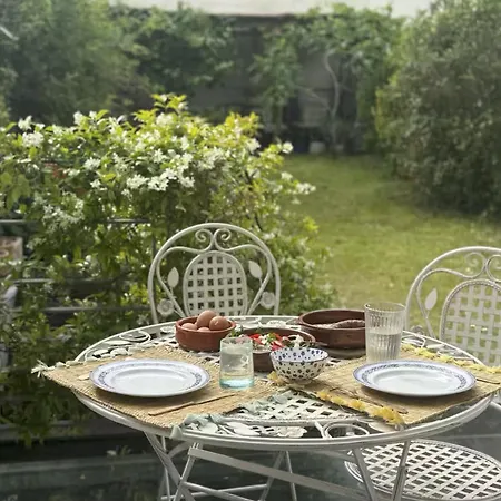 Cozy With Garden Quarto em Acomodações Particulares *