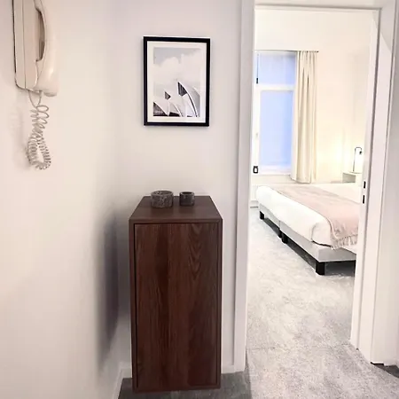 Magnificent In Sablon Apartamento