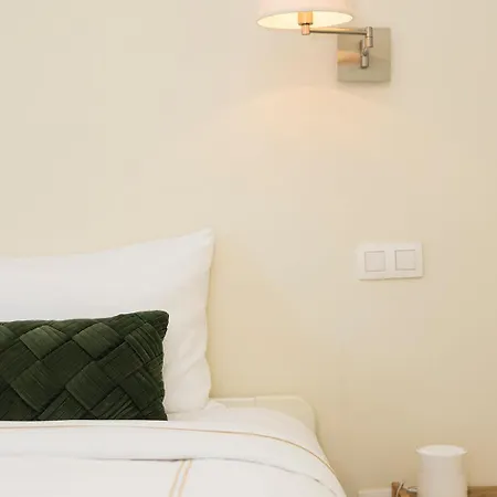 فيلة The Castle *