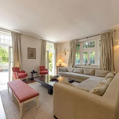 The Castle بروكسل