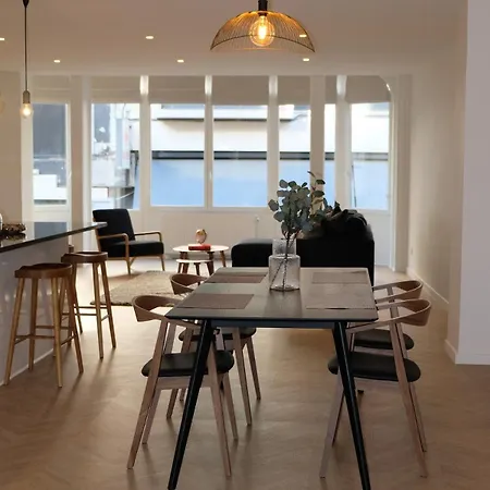 Center Spacious And בריסל