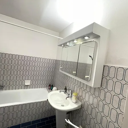 - - - - - Au Sixieme Ciel - - - - - * Bruselas