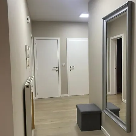 Modern 2-bed Urban *