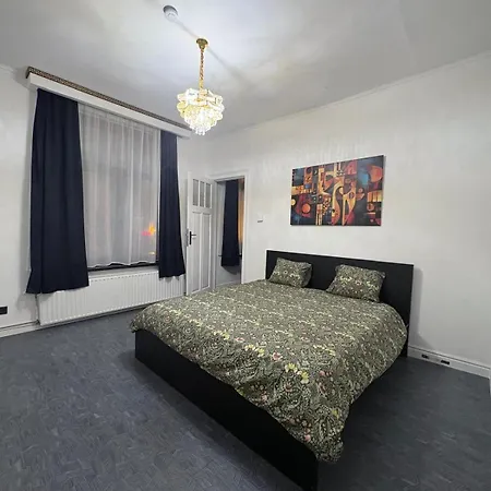 Garden's Jacuzzi 1 * בריסל