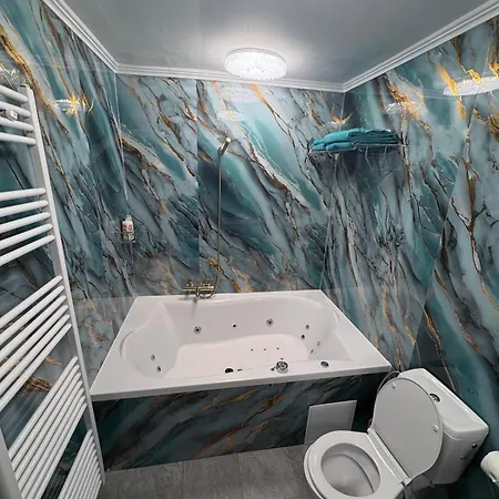 דירה Garden's Jacuzzi 1