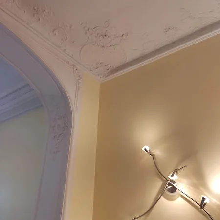 Bright 1br With Terrace Near Montgomery 브뤼셀