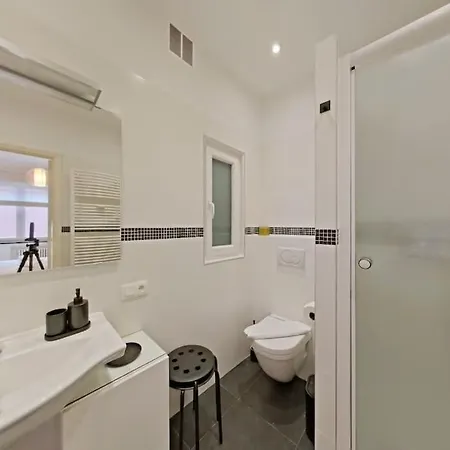 Bright 1br Flat In Saint-gilles Appartement Bruxelles
