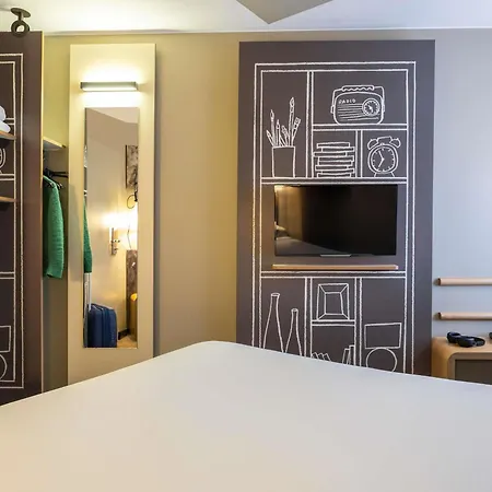 Ibis Centre 3*