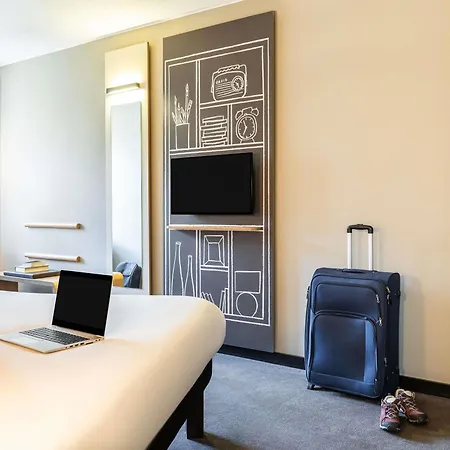 Ibis Off Grand'place Отель Брюссель