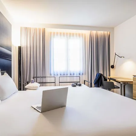 Novotel Off Grand Place 4*