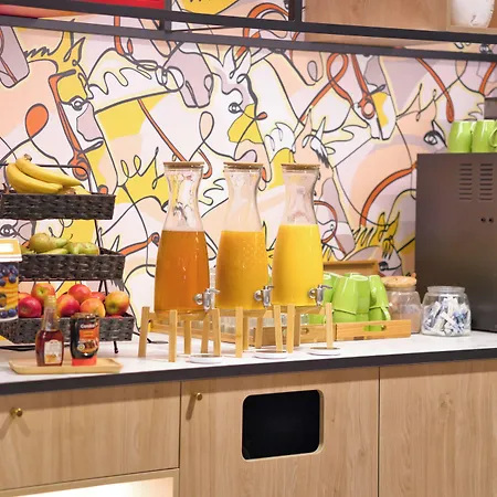 Отель Centre Louise 3*