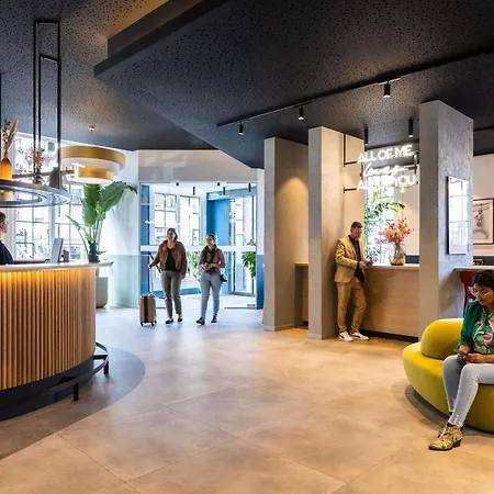 Novotel Off Grand Place מלון בריסל