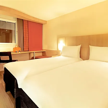 Ibis Off Grand'place Отель 3*