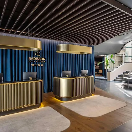 Radisson Collection Grand Place Hotel