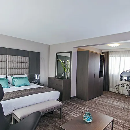 Отель Agenda Louise