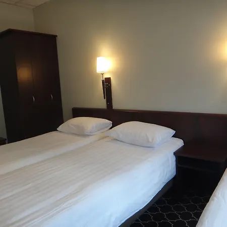 Hotell Safestay Grand Place 3*