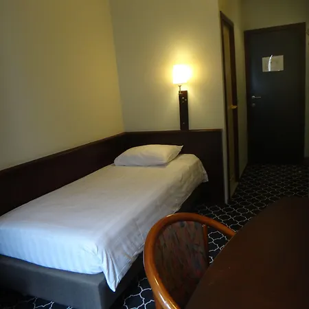 Safestay Grand Place Hotell