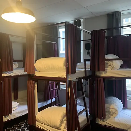 Safestay Grand Place Hotell