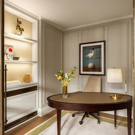 Corinthia Grand Astoria Hotel 5*