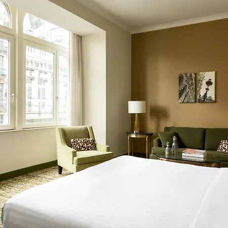 Marriott Grand Place 4*