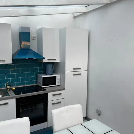 Design Avec Jardin Sur Avenue Louise 499 *