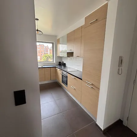 Stylish, Modern & Spacious In Apartman