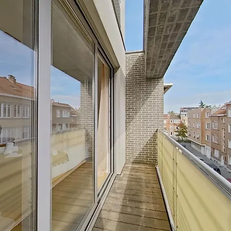 Spacious And Unique 3br With A Terrace