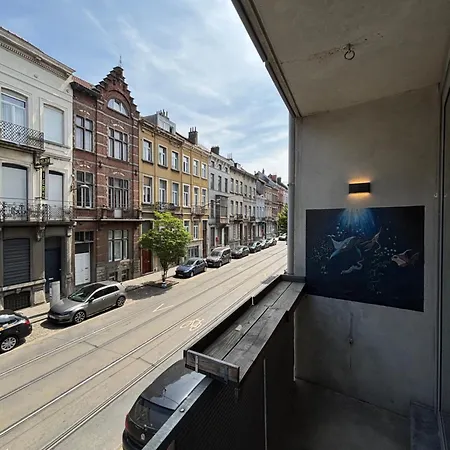 Apartman Stylish, Modern & Spacious In *