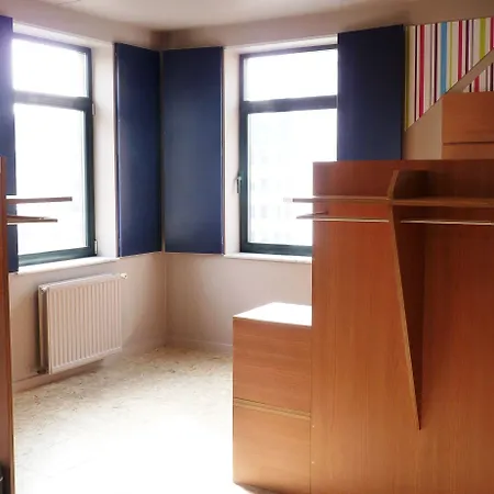 Sleep Well Youth Hostel *