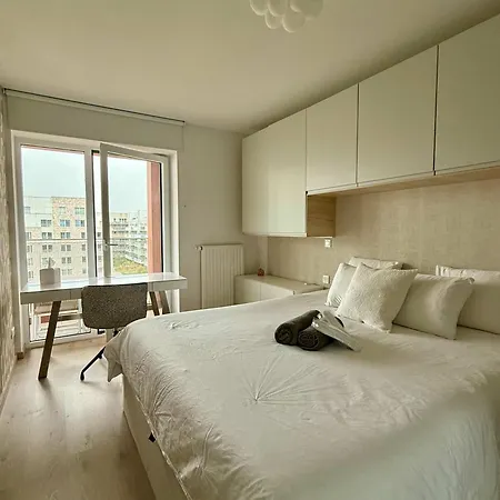 Cosy Flat For 2pers 5 Min From Gare Du Midi By Transport Apartamento