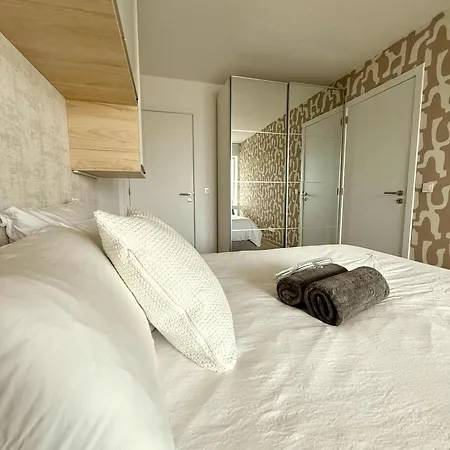 Cosy Flat For 2pers 5 Min From Gare Du Midi By Transport *