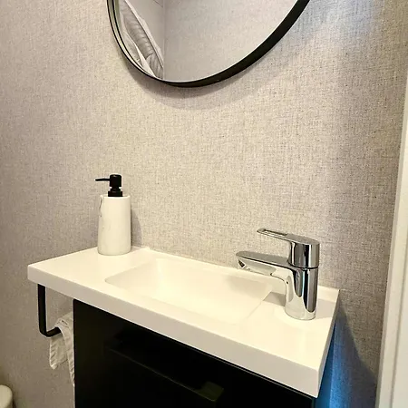 Apartamento Cosy Flat For 2pers 5 Min From Gare Du Midi By Transport Bruxelas