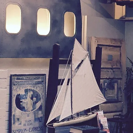 The Legacy By 2go4 Center Хостел Брюссель