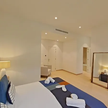 Apartamento Quiet & Stylish 3-bedroom Flat In Heart Of Ixelles