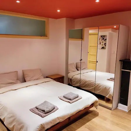 Modern Half-basement 1br Near Montgomery & Vub Apartamento *