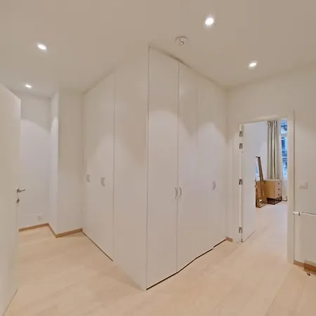 Apartamento Quiet & Stylish 3-bedroom Flat In Heart Of Ixelles Bruselas