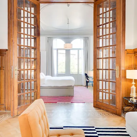 Europea Newton Boutique Residences