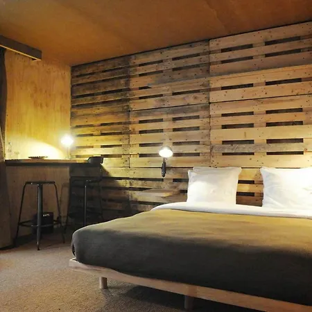 9hotel Chelton 4*